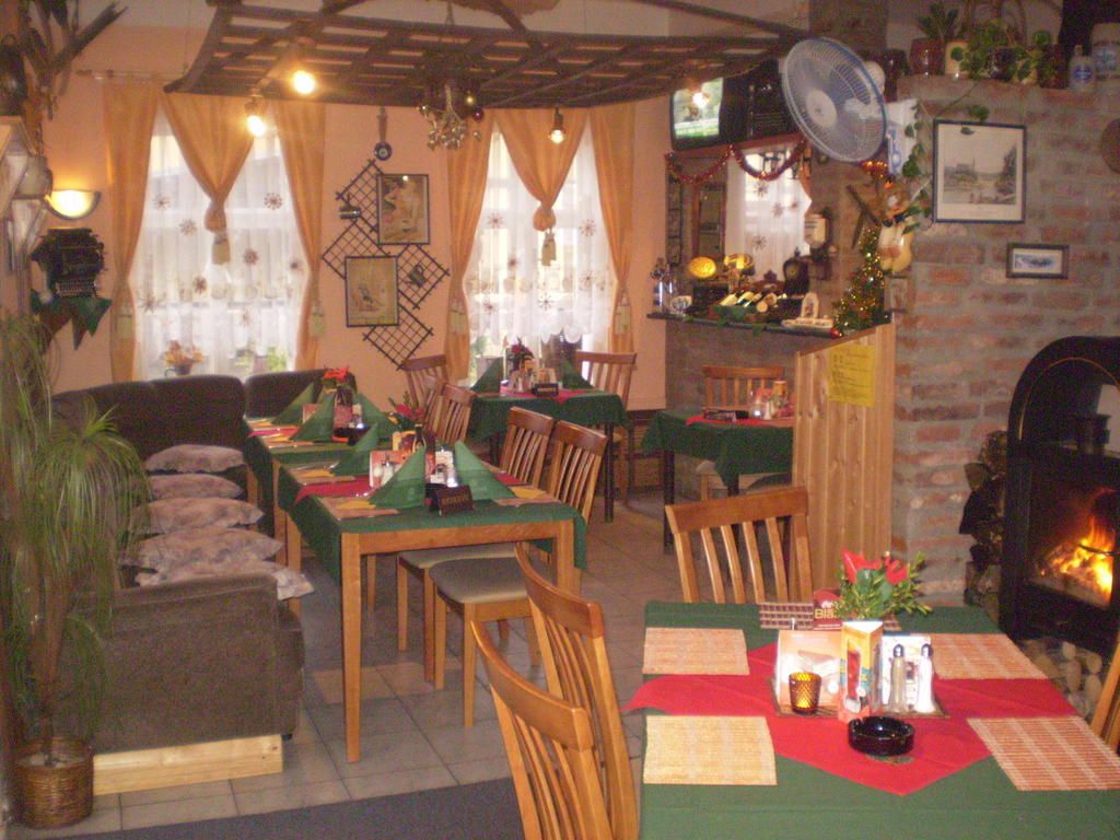 Pension A Restaurant Vesna - Ceske Svycarsko Srbská Kamenice Zewnętrze zdjęcie